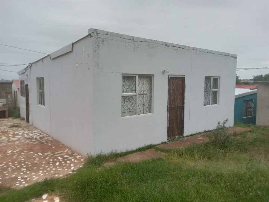 2 Bedroom Property for Sale in Kwa Nobuhle Eastern Cape